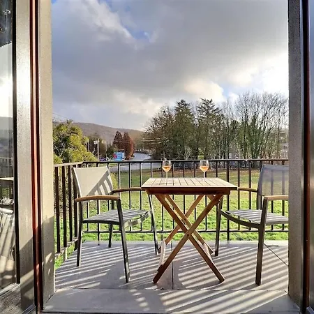 Terra - A Deux Pas Du Bord De Meuse Entre Namur Et Dinant Lejlighed *