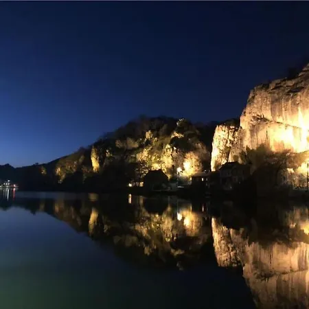 Apartament Terra - A Deux Pas Du Bord De Meuse Entre Namur Et Dinant *