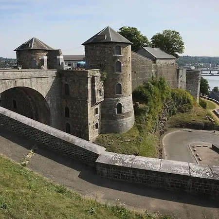 Terra - A Deux Pas Du Bord De Meuse Entre Namur Et Dinant Lejlighed